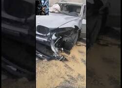 Enlace a Así quedó este coche patrulla tras ser embestido por un vehículo robado