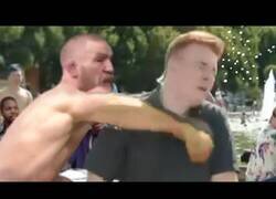 Enlace a Connor McGregor está fuera de control