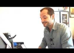 Enlace a Ángel Martín presenta la nueva canción del coronavirus