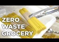 Enlace a Esta tienda que genera 0 residuos debería ser el ejemplo a seguir