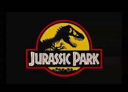 Enlace a Si ralentizas un 1000% la banda sonora de Parque Jurásico, parece música celestial