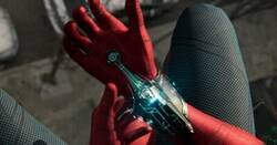 Enlace a Un youtuber científico diseña la pulsera desinfectante que se acciona como si fueras Spiderman