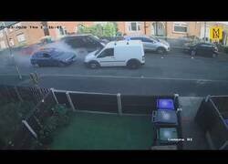 Enlace a Dos conductores pelean por ver quién es más deficiente de los dos