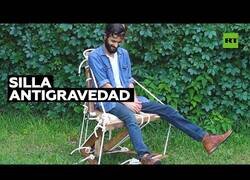 Enlace a Crean una silla que desafía las leyes de la gravedad