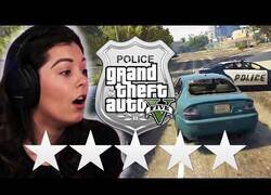 Enlace a Policía profesional intenta escapar de la policía en GTA V