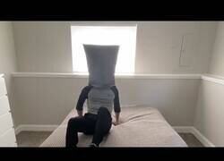 Enlace a Si la gente sufriera lags en la vida real