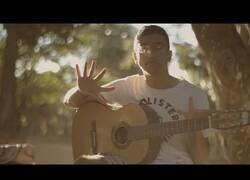 Enlace a El curioso caso de la familia con seis dedos