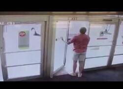 Enlace a Las puertas, el gran enemigo del ser humano