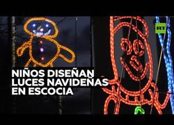 Enlace a Niños diseñan el alumbrado navideño de una localidad escocesa