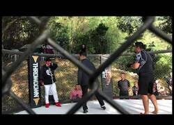 Enlace a Pelea entre un Maestro de Tai Chi y un Luchador de MMA dura 10 segundos