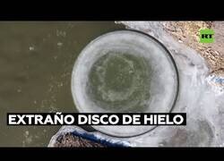 Enlace a Aparece un extraño disco de hielo en un río de China