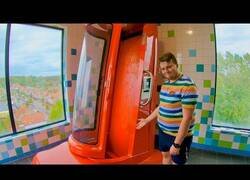 Enlace a Así es el tobogán acuático gigante que se encuentra dentro de un edificio en Bélgica