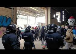 Enlace a Desalojando una fiesta de fin de año con 150 asistentes