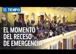 Enlace a Momento en el que se produce un receso en el Senado de EEUU por la intromisión de manifestantes