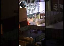 Enlace a Espectacular intento de robo de cajero en directo en el centro comercial 