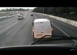 Enlace a Cuando un conductor la toma contigo en la carretera
