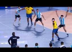 Enlace a Gauthier Mvumbi, el jugador más pesado del Mundial de balonmano