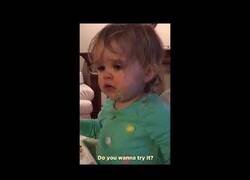 Enlace a La reacción de esta pequeña niña al probar el wasabi