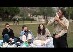 Enlace a Haciando de vigilante de la ciudad [Cámara Oculta]