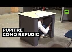 Enlace a Crean un pupitre para defenderse de tiroteos en las escuelas