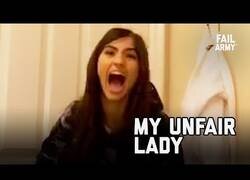 Enlace a Cuando son ellas las que gastan las bromas