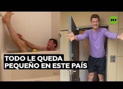 Enlace a Así es vivir en Japón midiendo más de 2 metros