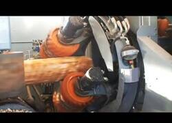 Enlace a Líneas y máquinas automáticas para manipular madera