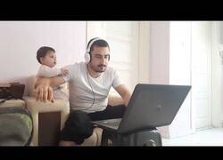 Enlace a Teletrabajar siendo padre no es fácil