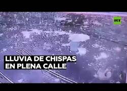 Enlace a Lluvia de chispas cae sobre San Petesburgo