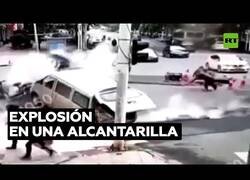 Enlace a Una explosión en una alcantarilla acaba con una calle en China