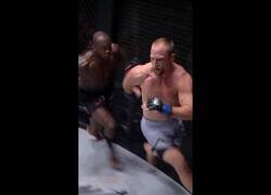 Enlace a Si no puedes con tu oponente, simplemente huye