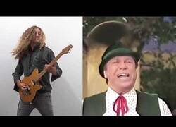 Enlace a ¿Qué pasa si le pones una base de heavy metal a un canto tirolés?