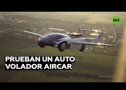 Enlace a Poniendo a prueba el coche volador AirCar entre dos aeropuertos de Eslovaquia
