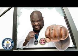 Enlace a ¿Cuántas ventanillas de coche serías capaz de romper en 1 minuto?