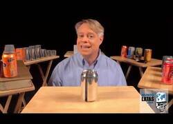 Enlace a ¿Por qué la latas de aluminio tienen ese diseño?