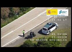 Enlace a Así te graban (y te multan) los drones de la DGT