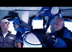 Enlace a Así se vivió en viaje espacial de Jeff Bezos desde dentro del cohete