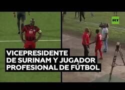 Enlace a El vicepresidente de Surinam, de 60 años, decide jugar profesionalmente a fútbol