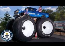 Enlace a El Monster Truck más grande del mundo