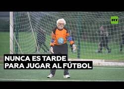 Enlace a El portero más viejo del mundo