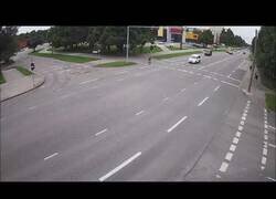 Enlace a La ambulancia que apareció en el momento y lugar oportunos