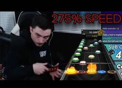 Enlace a Batiendo un récord del Guitar Hero al 275% de velocidad