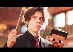Enlace a Una orquesta versiona la canción de ElRubius por sus 10 años en YouTube