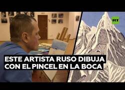 Enlace a El artista que pinta con la boca