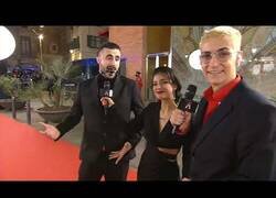 Enlace a Mister Jagger sabe como acudir a una entrega de premios