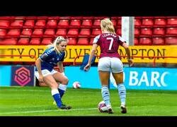 Enlace a Momentos divertidos en el fútbol femenino