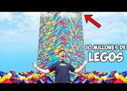 Enlace a Construyendo la torre de Lego más alta del mundo