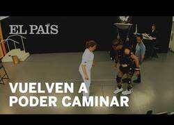 Enlace a Implante electrónico permite andar a parapléjicos en apenas un día