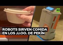 Enlace a Robots reparten comida a los deportistas de los JJOO de Pekín