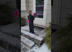 Enlace a Niño de 5 años se declara a su amor por San Valentín